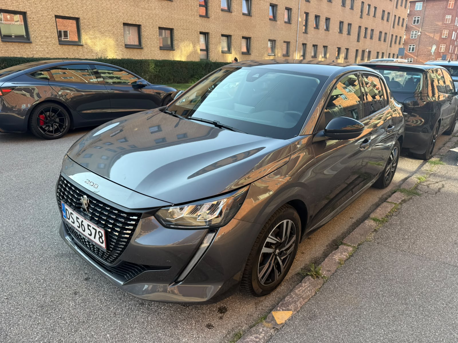 Peugeot 208 1.2 PureTech 100 hk 5d til salg hos Nabilli