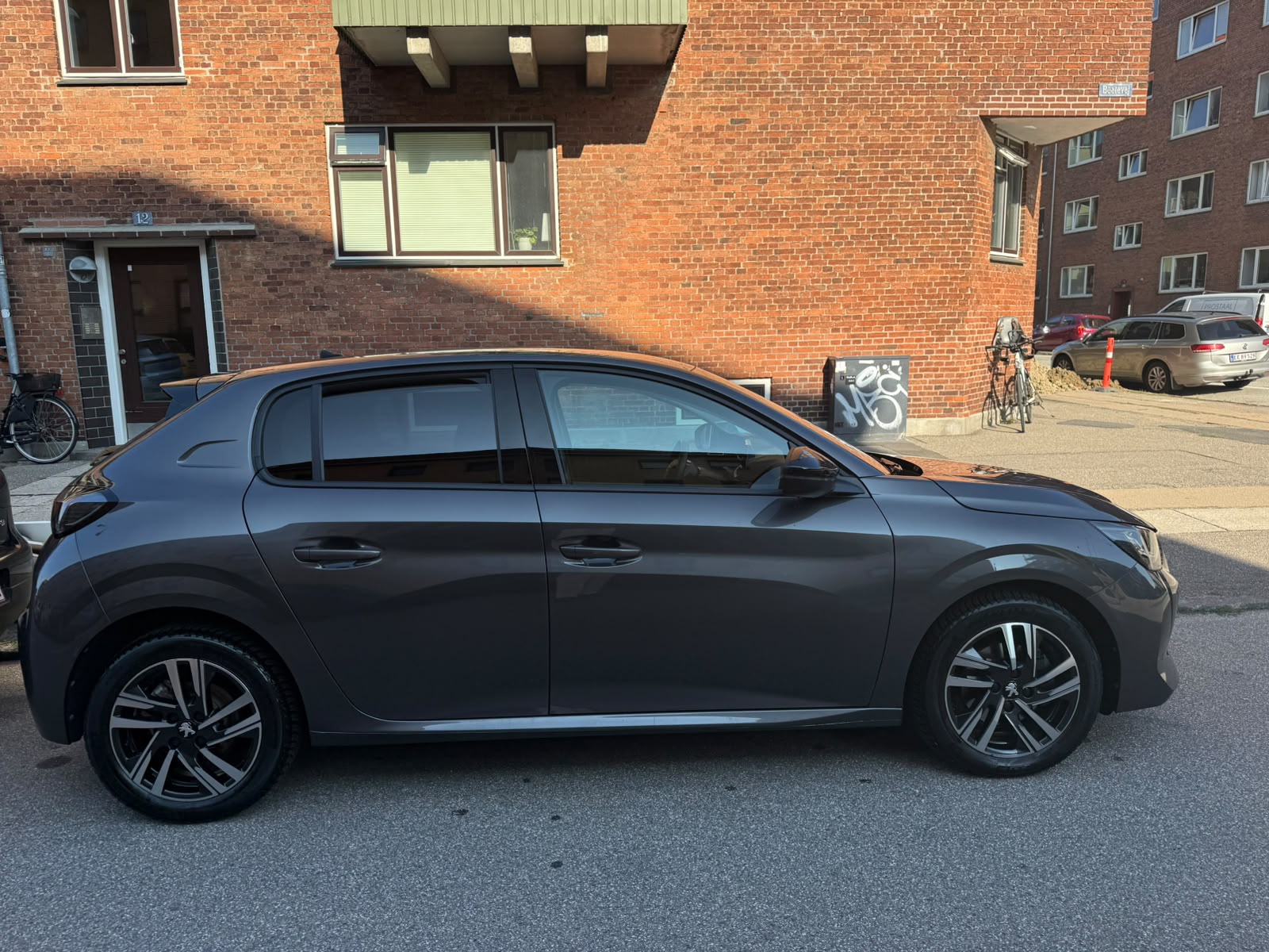 Peugeot 208 1.2 PureTech 100 hk 5d til salg hos Nabilli