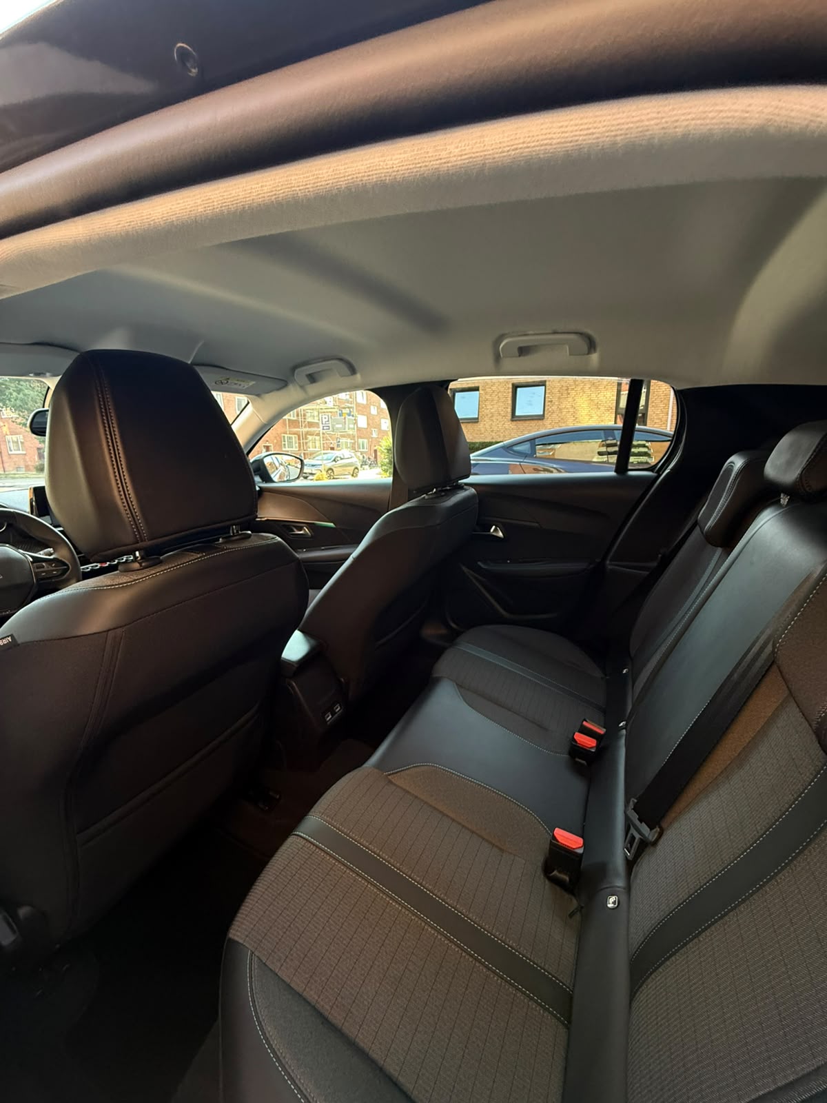 Peugeot 208 1.2 PureTech 100 hk 5d til salg hos Nabilli
